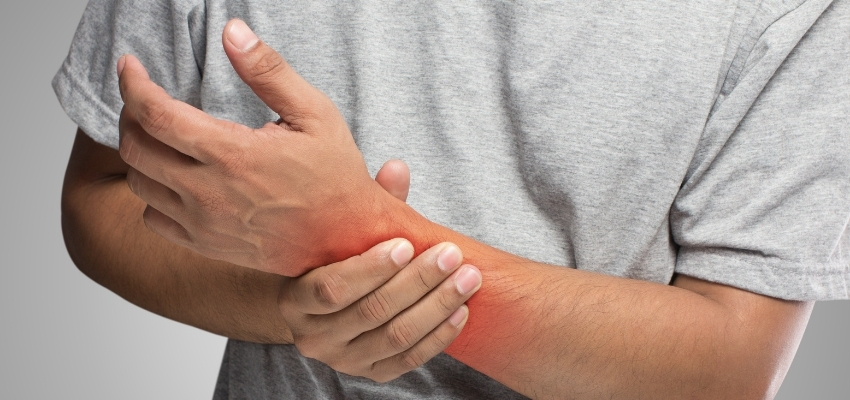 Comment éviter d’avoir mal aux mains en utilisant des béquilles?